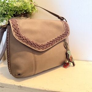 Chala Handbags Braided Boho Crossbody Purse Shoulder Bag. EUC